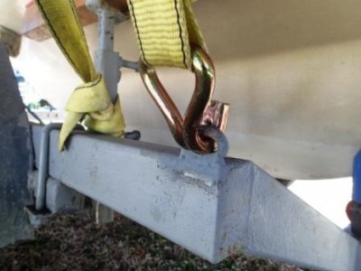 P7220023 tie down.JPG