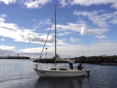 Quietly motoring out from the marina into Corio Bay proper (where we were promptly greeted by a dolphin: a good luck sign if ever there was one).