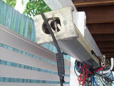 Connection to masthead light
